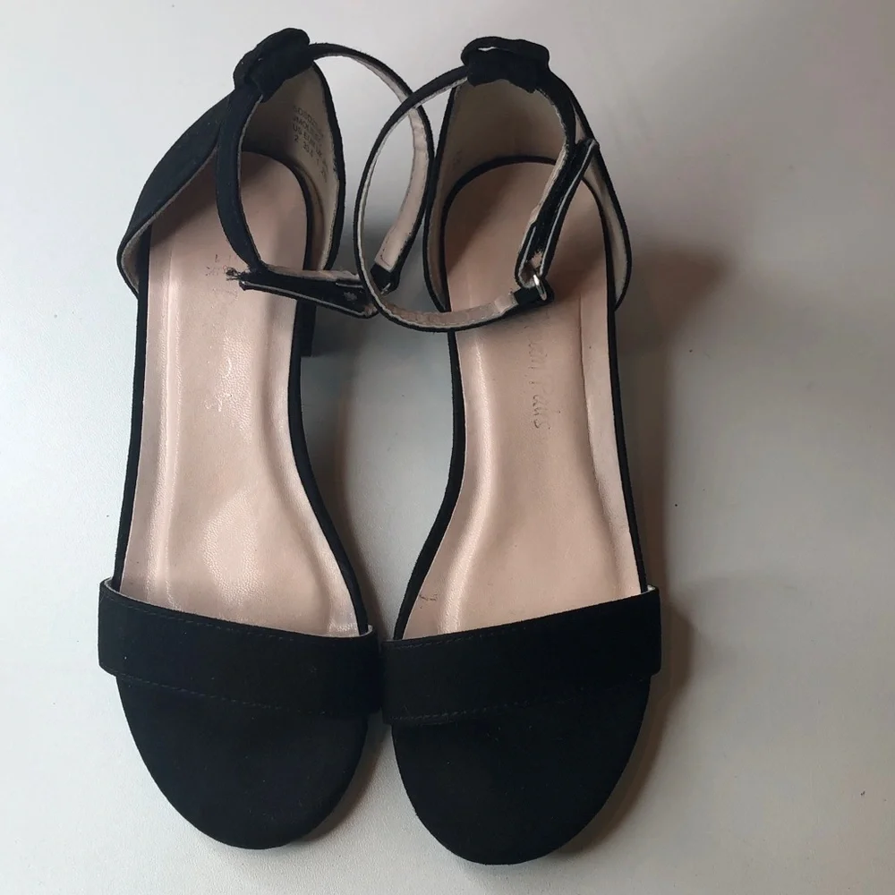 Little Girls Dream Pairs Black Suede Dress Up Sandals Ankle Strap EUC size 2